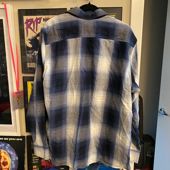 Old Navy Men's Blue Plaid Shirt - Picture 3 of 4